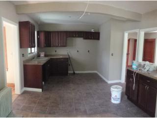 123 Smyth Rd, Manchester, NH 03104-3809