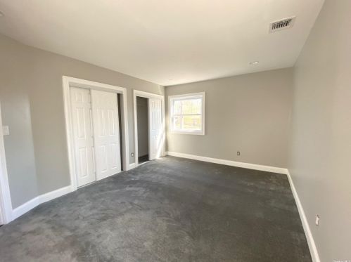 8 Jewel Dr, Holtsville NY  11742-1020 exterior