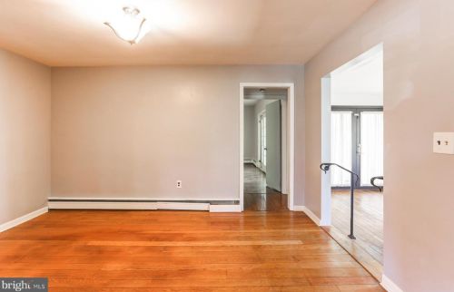 2958 Lincoln St, Camp Hill PA  17011-2832 exterior