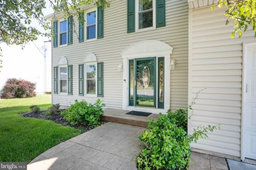 1 Glacier Ct, Bear DE  19701-1779 exterior