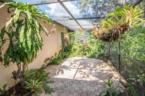 503 Duque Rd, Lutz FL  33549-7602 exterior