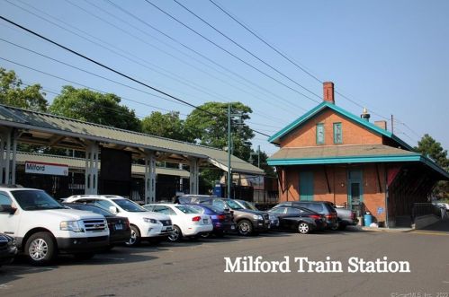 32 Indian Hl Rd, Milford CT  06460-7241 exterior