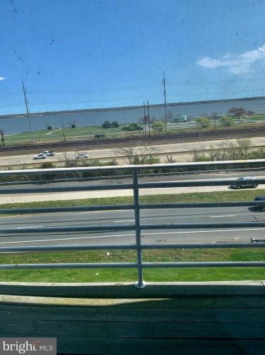 5207 Le Parc Dr, Wilmington DE  19809-2767 exterior