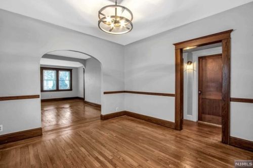 491 James St, N Milford NJ  07646-1023 exterior