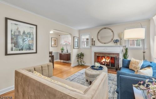 21 Roger Ave, Cranford NJ  07016-2714 exterior