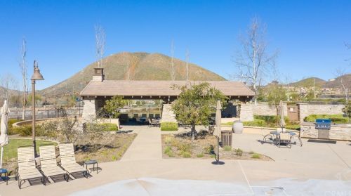 34200 Nandina Ct, Lake Elsinore CA  92532-2954 exterior