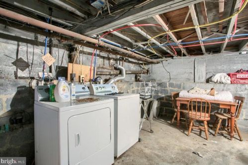 256 Walton St, Lemoyne PA  17043-2024 exterior