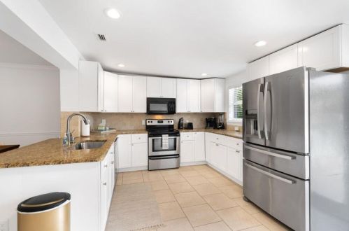 413 Philadelphia Dr, Jupiter FL  33458-4245 exterior