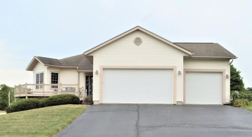 1552 Fox Run Dr, Twin Lakes, WI 53181-9268