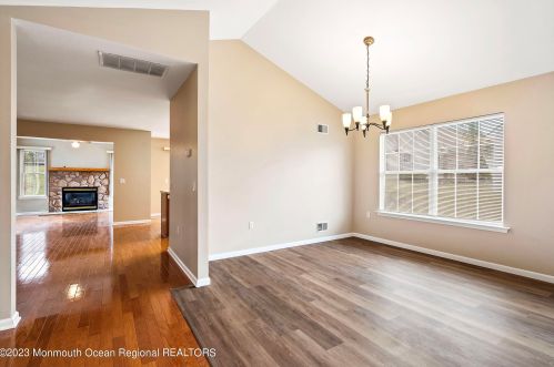 16 Wellington Ln, Lakewood NJ  08701-5736 exterior