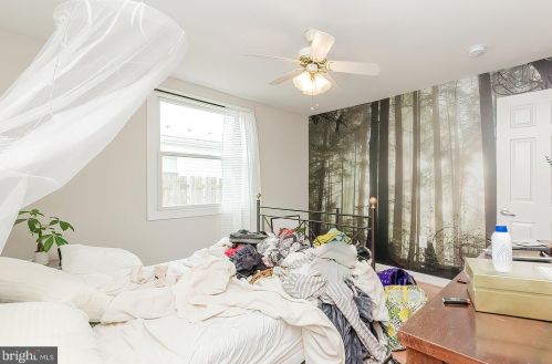 1057 Jefferson Ave, Charles Town WV  25414-1121 exterior