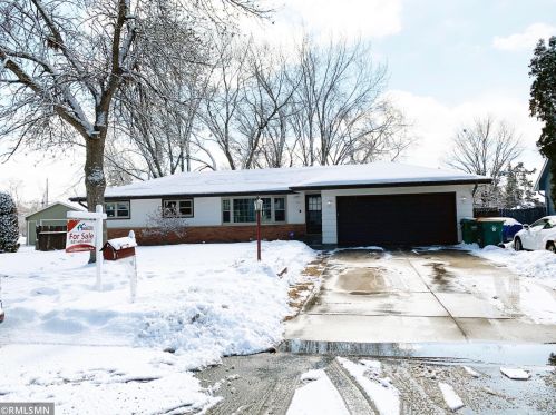 1801 Irving Ln, Minneapolis, MN 55430-1013