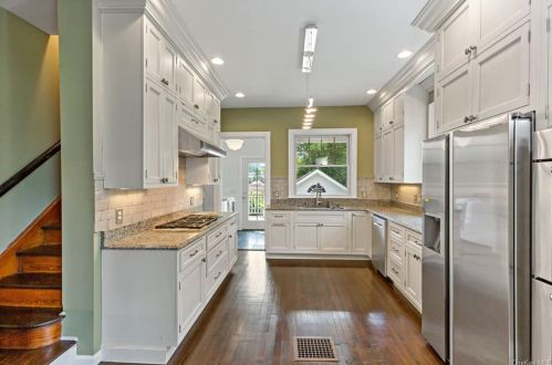 44 Greenridge Ave, White Plains NY  10605-1622 exterior