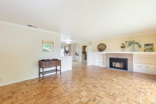 2128 Hvn Dr, Santa Rosa CA 95404-3221 exterior