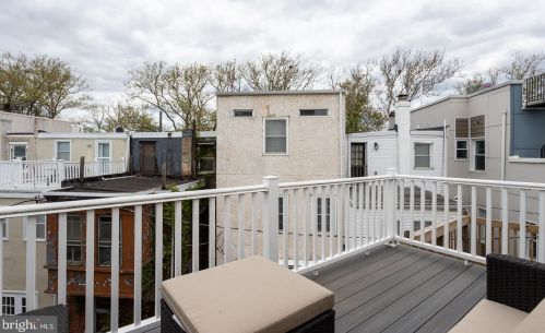 726 24 St, Philadelphia PA 19146-2540 exterior