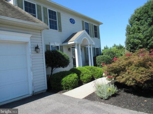 101 Coventry Dr, Carlisle, PA 17015-4507