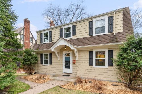 2916 Branch St, Duluth, MN 55812-2339