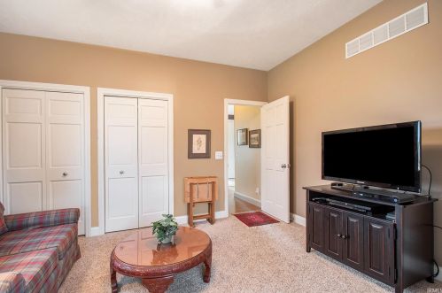 1540 Lake George Dr, Mishawaka IN  46545-4065 exterior