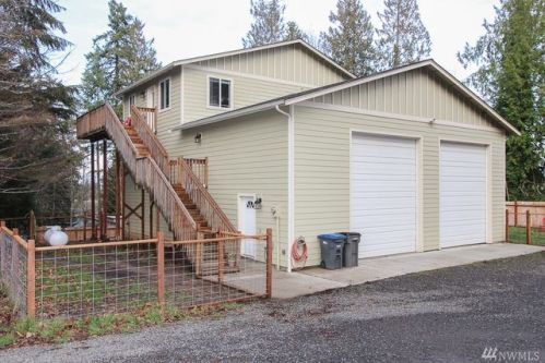 8178 Sandy Rd, Bremerton, WA 98311-9314
