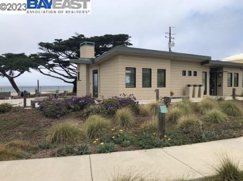 208 2nd Ave, Pacifica CA  94044-2202 exterior