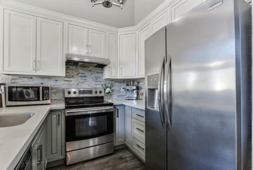 484 Coyote Creek Cir, San Jose, CA 95116-1077