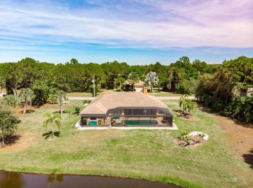 279 Antis Dr, Placida, FL 33947-2850