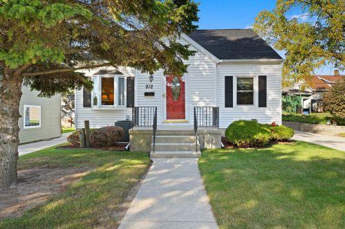 812 24th St, Manitowoc, WI 54220-4416