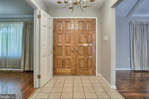 838 Kiehl Dr, Lemoyne PA  17043-1205 exterior