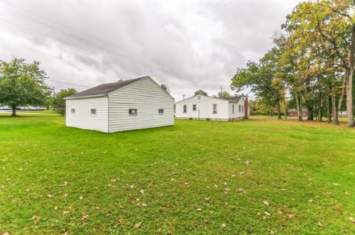 3998 Mitchell Rd, New Castle PA  16105-4412 exterior