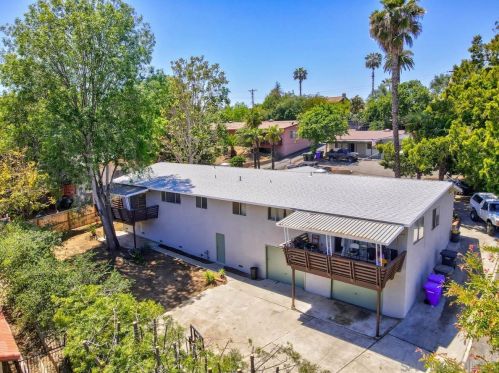 724 Franklin Ln, Vista, CA 92084-5119