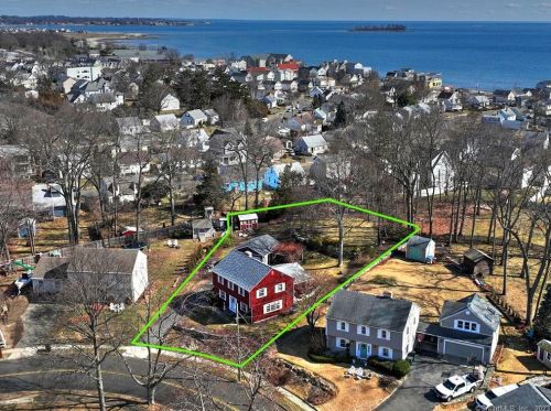 94 Seaflower Rd, Milford, CT 06460-5923