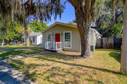 327 Avenue B, Winter Haven FL  33881-4534 exterior