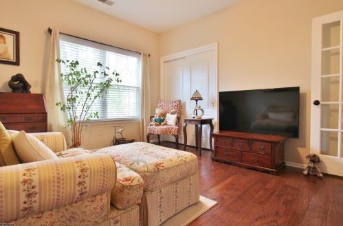 1025 Flakne Ct, South Plainfield NJ  07080-2350 exterior