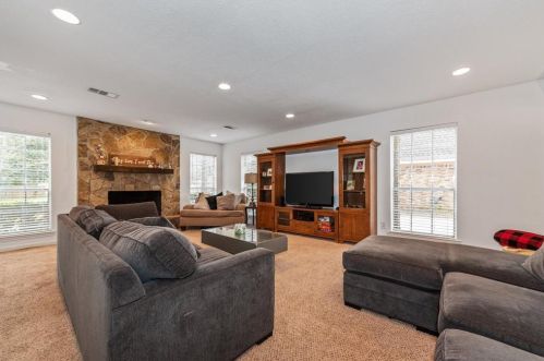 350 Cumberland Trl, Conroe TX 77302-1089 exterior