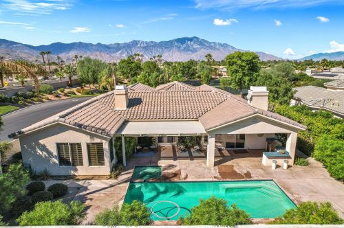 2 King Edward Ct, Rancho Mirage CA  92270-1621 exterior