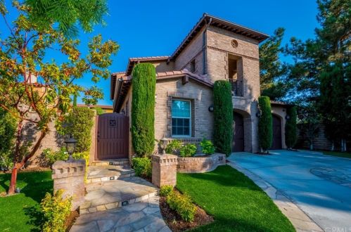 20 Winding Way, Irvine, CA 92620-3415