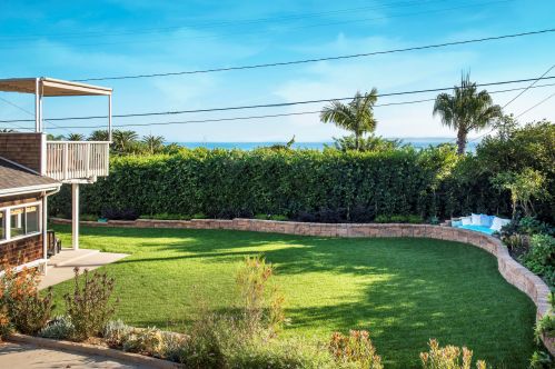 1539 Cliff Dr, Santa Barbara CA  93109-1733 exterior