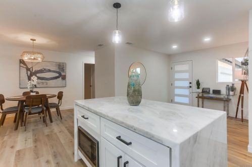 3862 Martha St, San Diego CA  92117-1817 exterior