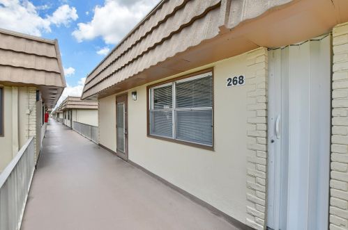 268 Saxony F, Delray Beach, FL 33446-1837