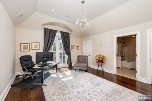 243 Glen Pl, Franklin Lakes NJ  07417-2707 exterior