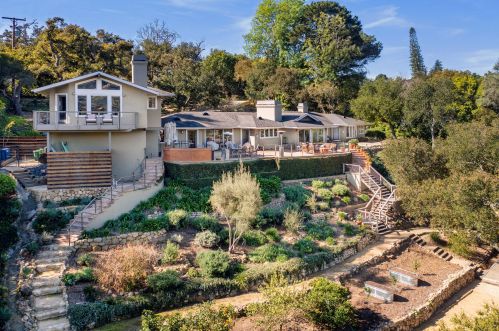 1616 Hillcrest Rd, Santa Barbara CA  93103-1843 exterior