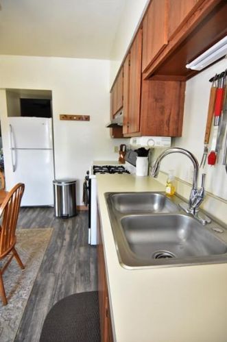 2329 Clinton St, Whitaker PA  15120-2662 exterior