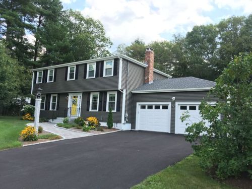 27 Crestview Dr, Millis, MA 02054-1333