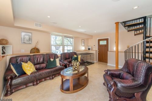 146 Sadler Rd, Bloomfield NJ  07003-5321 exterior
