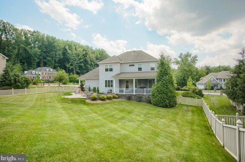 504 Sophia Cir, Hummelstown PA  17036-7089 exterior