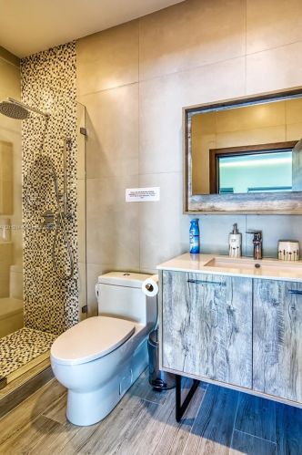235 6th St, Dania Beach FL  33004-4147 exterior