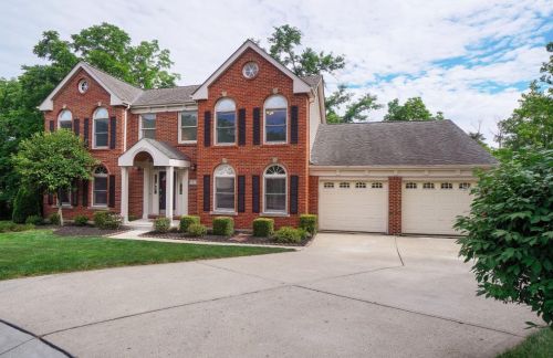 12180 Crown Ct, Cincinnati, OH 45241-1781