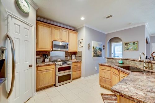 1309 Modena Dr, Pearland TX  77581-5335 exterior