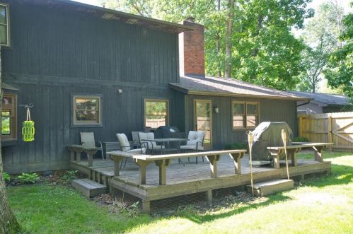 1955 Choctaw Dr, London OH  43140-8733 exterior