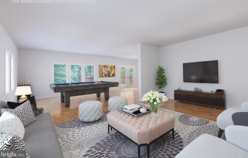 781 Zermatt Dr, Hummelstown PA  17036-9703 exterior